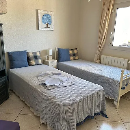 Cost-a Blanca Villa *